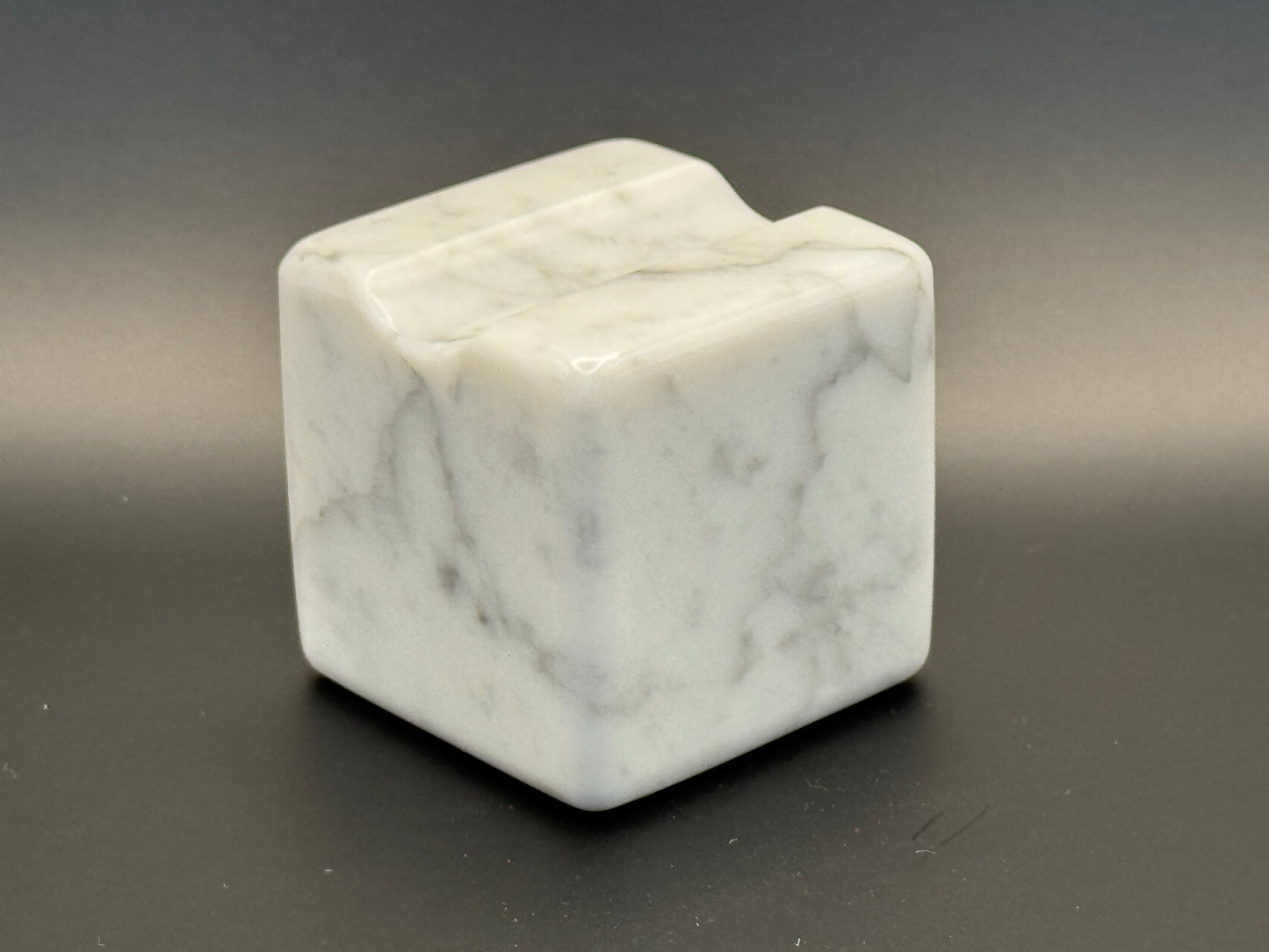 Würfel-Bouchonnet: Weißer Marmor